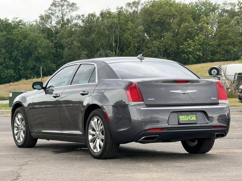 Used 2016 Chrysler 300 Limited AWD/4WD image 2