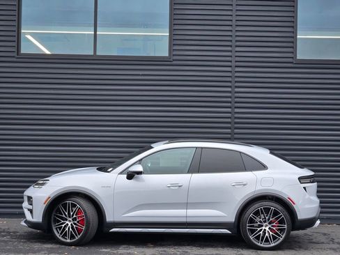 New 2025 Porsche Macan Turbo Electric image 2
