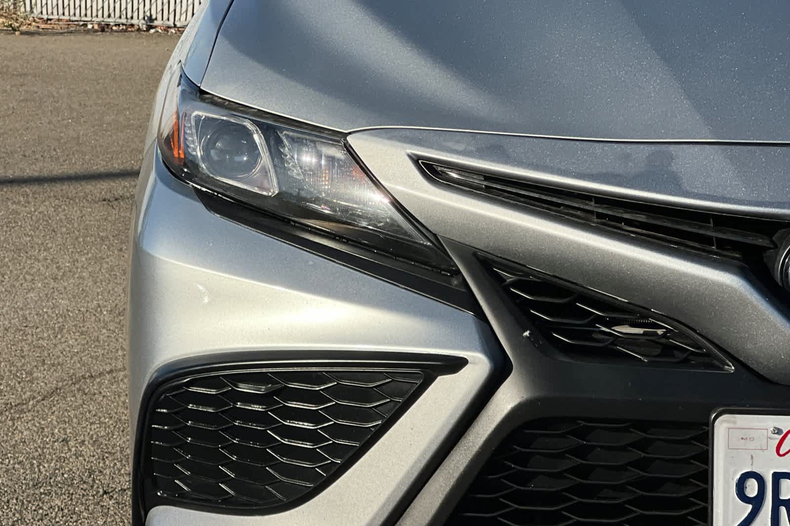 Used 2021 Toyota Camry SE FWD image 17