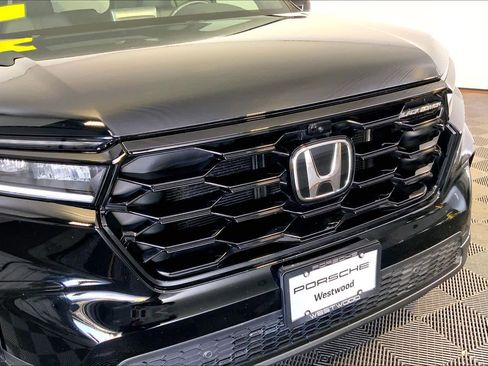 Used 2025 Honda Pilot Black Edition image 34