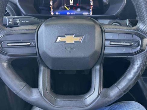 Used 2023 Chevrolet Colorado W/T RWD image 16