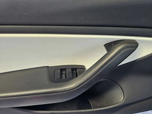Used 2019 Tesla Model 3 Standard Range Plus RWD image 13
