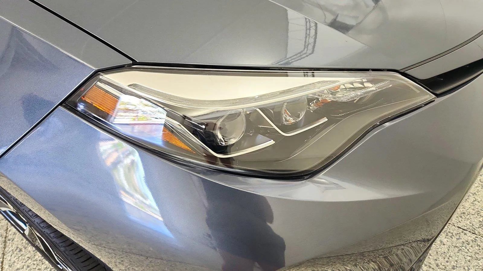 Used 2018 Toyota Corolla SE w/ SE Premium Package FWD image 31