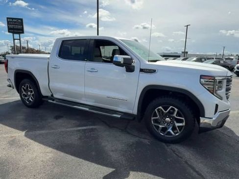 Used 2023 GMC Sierra 1500 SLT w/ SLT Convenience Package AWD/4WD image 2