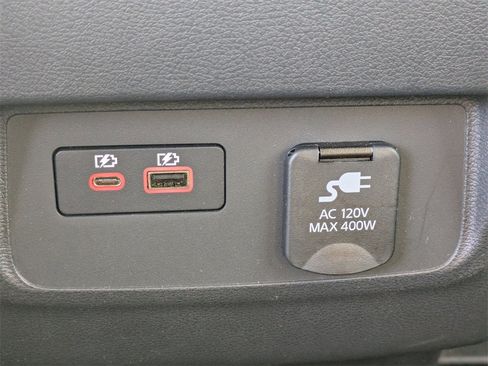 Used 2024 Nissan Frontier SL w/ Technology Package image 14