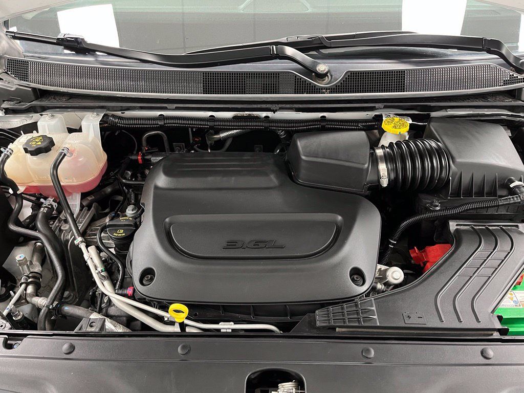 Used 2024 Chrysler Pacifica Touring-L FWD image 63