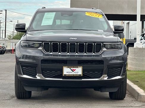 Certified 2023 Jeep Grand Cherokee L Laredo w/ Trailer Tow Group (B) image 12