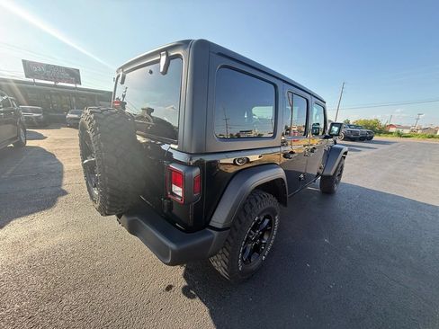 Used 2023 Jeep Wrangler Unlimited Sport AWD/4WD image 4