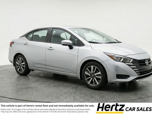 Used 2025 Nissan Versa SV FWD image 1
