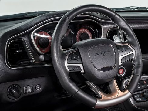 Used 2019 Dodge Challenger SRT Hellcat Redeye image 12