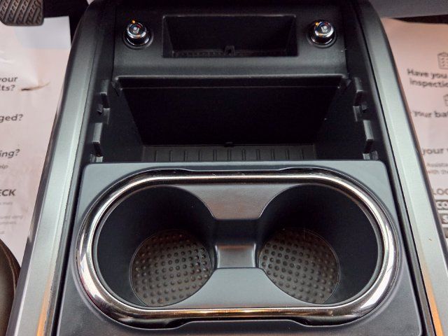 Used 2018 Nissan Titan Platinum Reserve w/ Platinum Utility Package RWD image 19