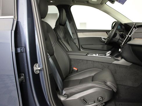 New 2025 Volvo XC90 B6 Ultra image 10