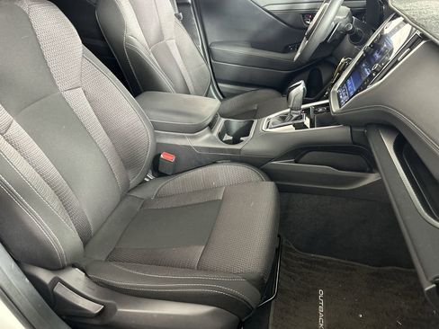 Used 2025 Subaru Outback Premium image 24