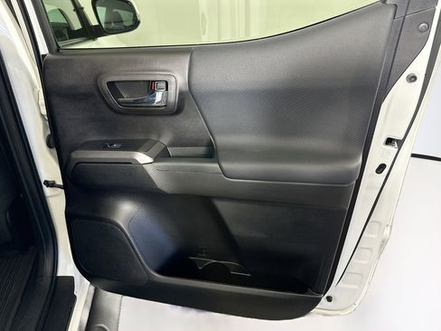 Used 2021 Toyota Tacoma TRD Sport w/ Technology Package RWD image 29