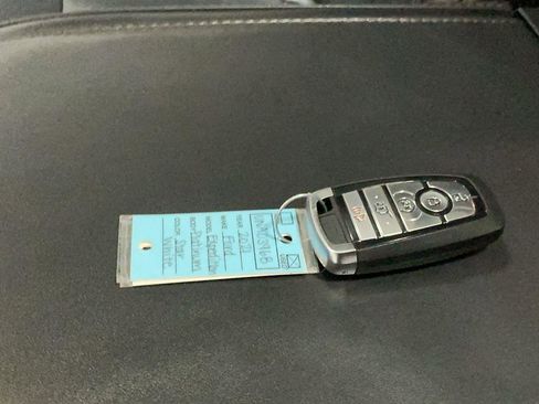 Certified 2021 Ford Expedition Platinum image 11