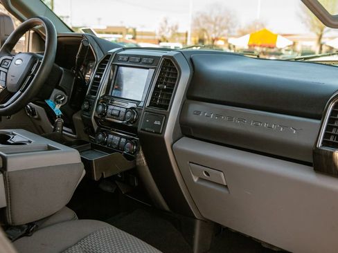 Used 2020 Ford F250 XLT w/ Tremor Off-Road Package image 11