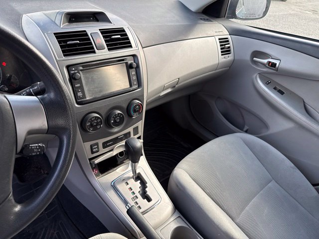 Used 2013 Toyota Corolla LE FWD image 7