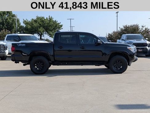 Used 2023 Toyota Tacoma SR AWD/4WD image 4