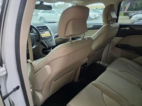Used 2017 Lincoln MKC Premiere FWD image 19