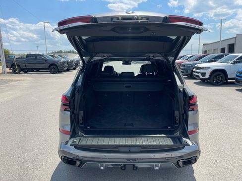Used 2024 BMW X5 xDrive40i w/ M Sport Package AWD/4WD image 17