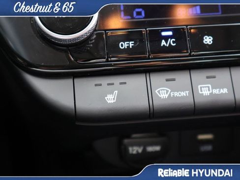 Certified 2024 Hyundai Elantra Limited FWD image 36