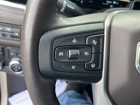 Used 2024 GMC Yukon Denali w/ Advanced Technology Package image 11