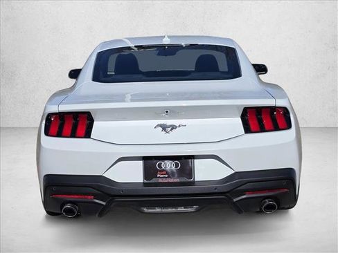 Used 2024 Ford Mustang Coupe image 6