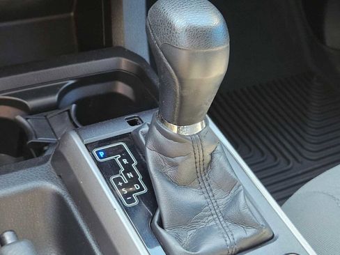 Used 2022 Toyota Tacoma SR5 w/ SR5 Appearance Package (SM) image 23