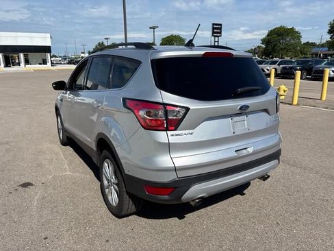 Used 2018 Ford Escape SEL FWD image 9