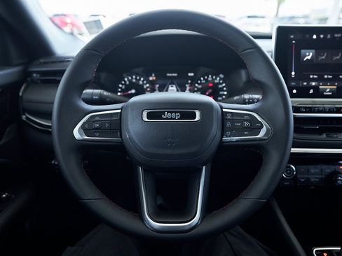 Used 2024 Jeep Compass Trailhawk image 35