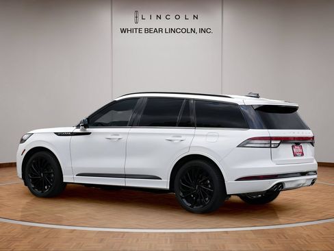 Used 2025 Lincoln Aviator Reserve w/ Equipment Group 201A AWD/4WD image 7