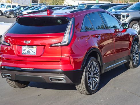 Used 2024 Cadillac XT4 Sport w/ Technology Package image 4