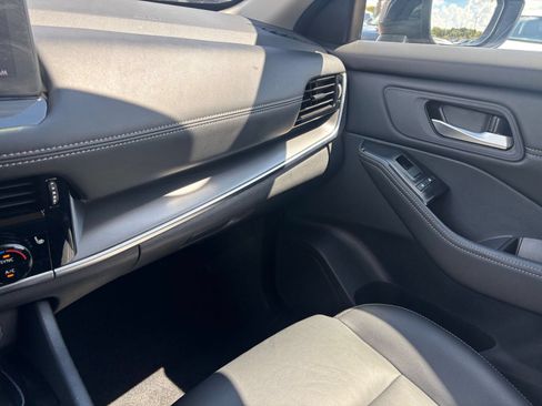 Used 2026 Nissan Rogue SL FWD image 37