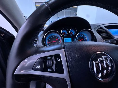 Used 2011 Buick Regal CXL image 20