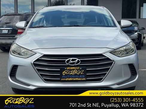 Used 2018 Hyundai Elantra SE w/ Cargo Package FWD image 9