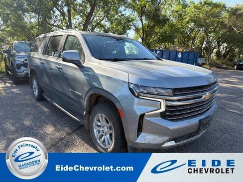 Used 2023 Chevrolet Suburban LT w/ Luxury Package AWD/4WD image 1