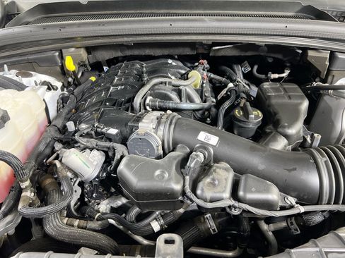 Used 2023 Jeep Grand Cherokee L Laredo image 30