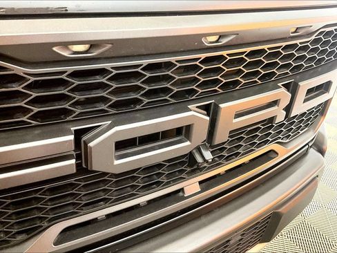 Used 2019 Ford F150 Raptor w/ Equipment Group 802A Luxury AWD/4WD image 22