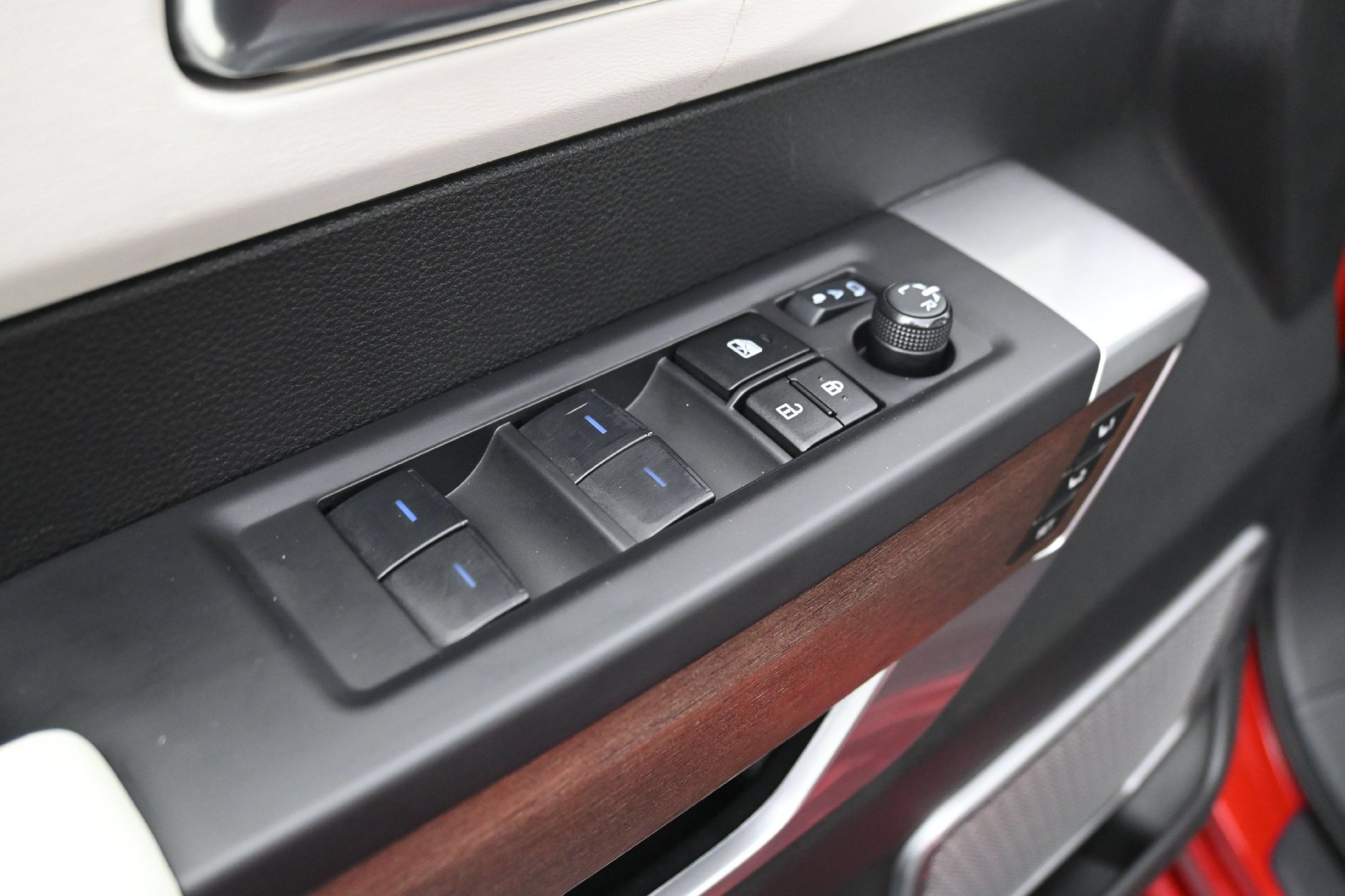 Used 2023 Toyota Tundra Capstone AWD/4WD image 18
