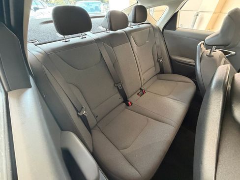 Used 2025 Kia K4 LXS FWD image 34