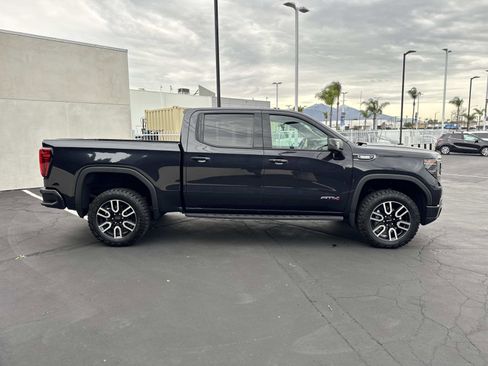 Used 2022 GMC Sierra 1500 AT4 w/ AT4 Premium Package image 4