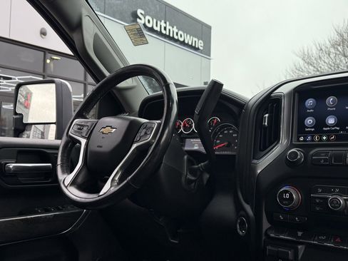 Used 2020 Chevrolet Silverado 3500 LTZ w/ Gooseneck/5TH Wheel Package image 28