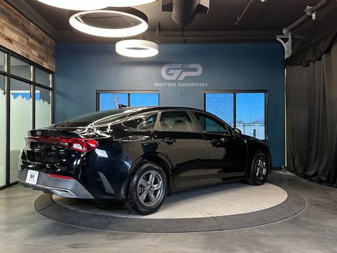 Used 2021 Kia K5 LX FWD image 3