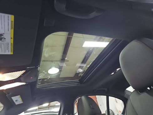 New 2026 BMW 330i Sedan w/ M Sport Package image 31