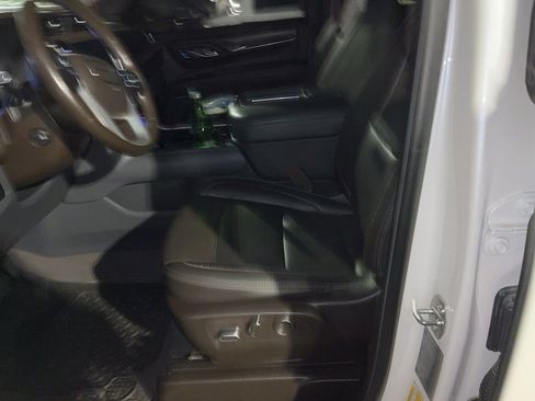 Used 2021 GMC Yukon XL Denali image 3
