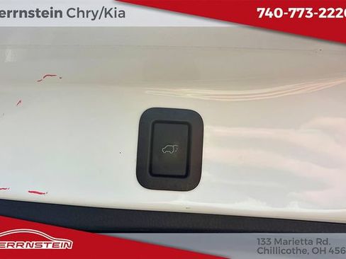 Used 2018 Toyota Highlander XLE FWD image 24