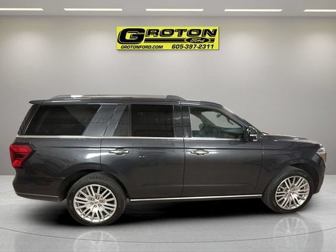 Used 2023 Ford Expedition Limited AWD/4WD image 5