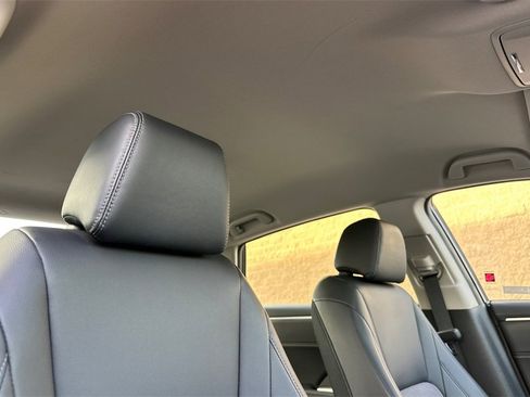 Certified 2021 Honda Clarity Plug-In Hybrid image 18