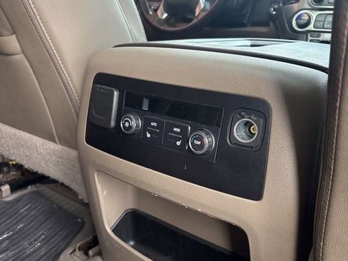 Certified 2019 Chevrolet Suburban LT w/ RST Edition image 24