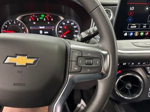 Used 2025 Chevrolet Blazer LT FWD image 21